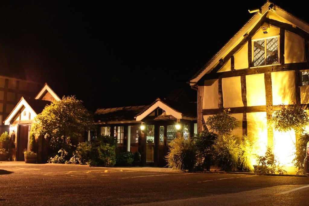 The Plough Inn & Restaurant Конґлтон Екстер'єр фото